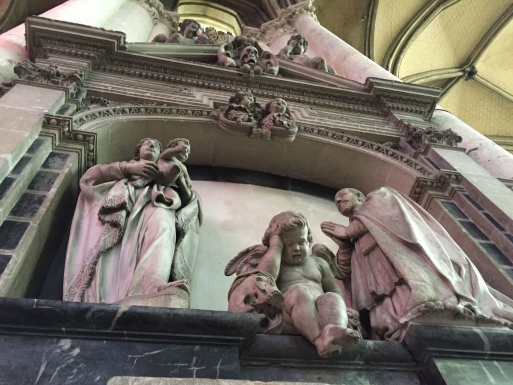 アミアン大聖堂の嘆きの天使